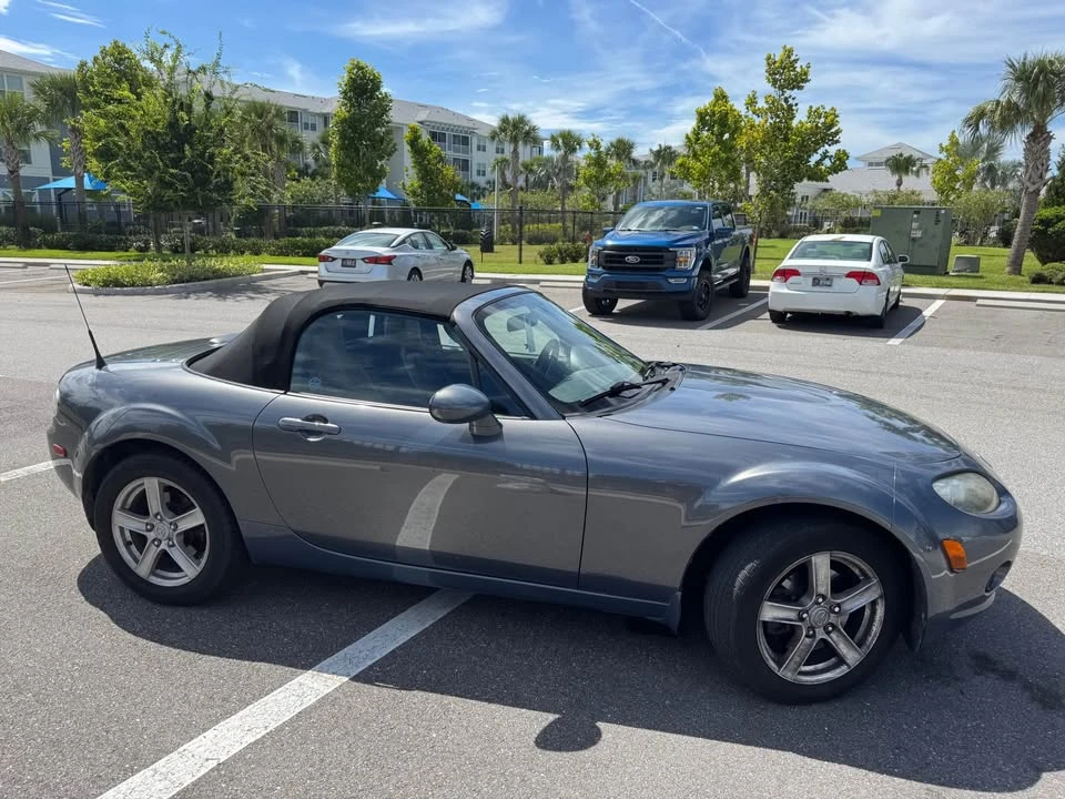2006 Mazda NC MX-5 Miata - Image 4 of 10