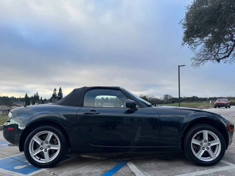 2006 Mazda NC MX-5 Miata - Image 5 of 15