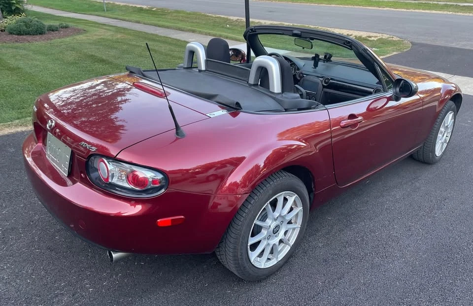 2006 Mazda NC MX-5 Miata - Image 2 of 3