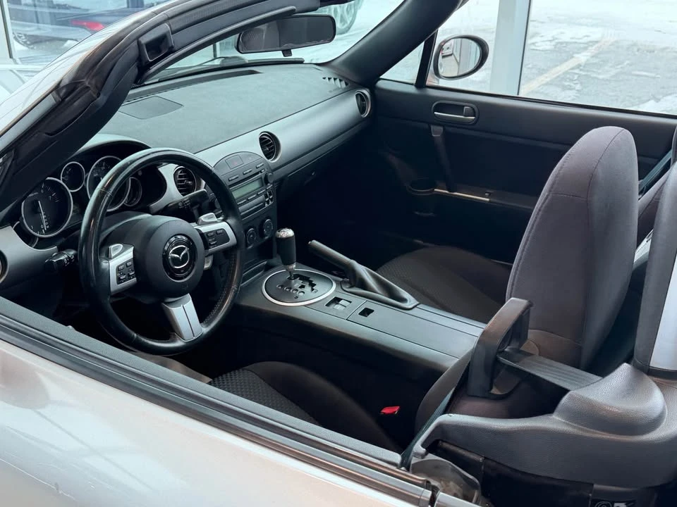 2006 Mazda NC MX-5 Miata - Image 11 of 15