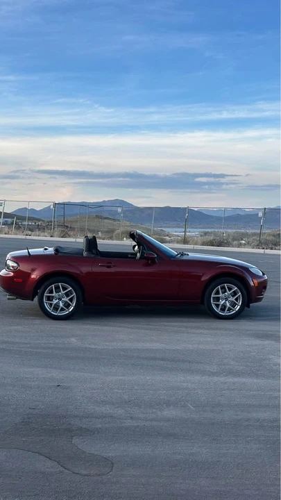 2006 Mazda NC MX-5 Miata - Image 5 of 17