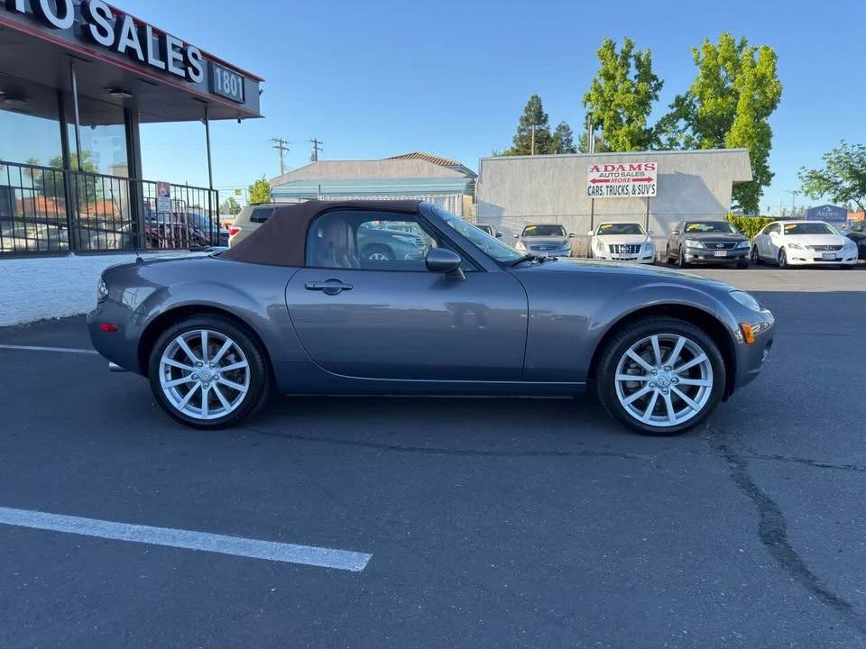2006 Mazda NC MX-5 Miata - Image 2 of 20