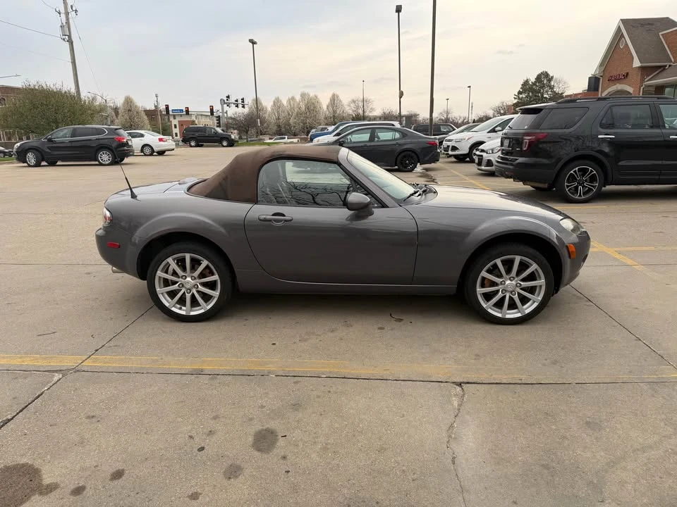 2006 Mazda NC MX-5 Miata - Image 5 of 11
