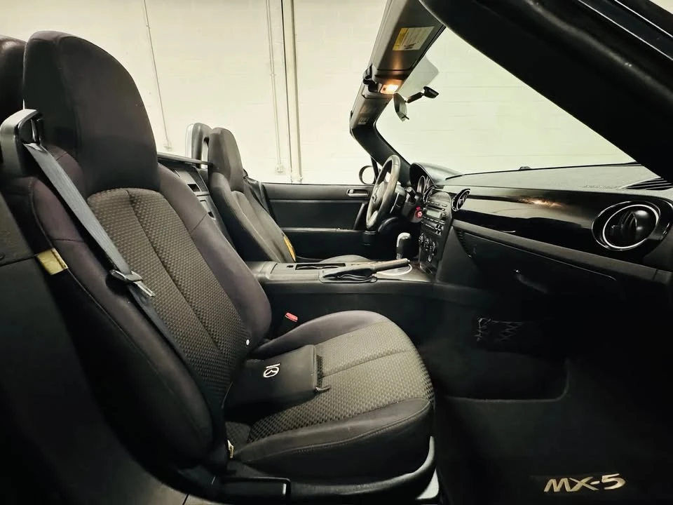 2006 Mazda NC MX-5 Miata - Image 19 of 20