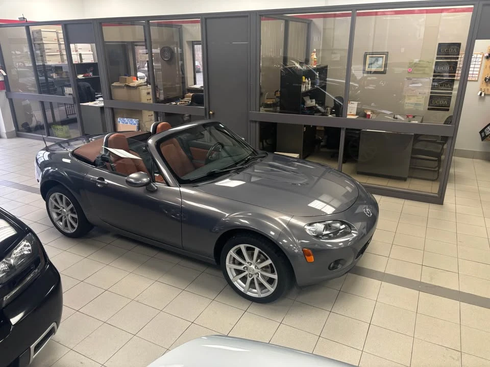 2006 Mazda NC MX-5 Miata - Image 3 of 11