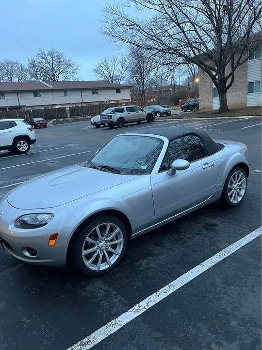 2006 Mazda NC MX-5 Miata - Image 4 of 4