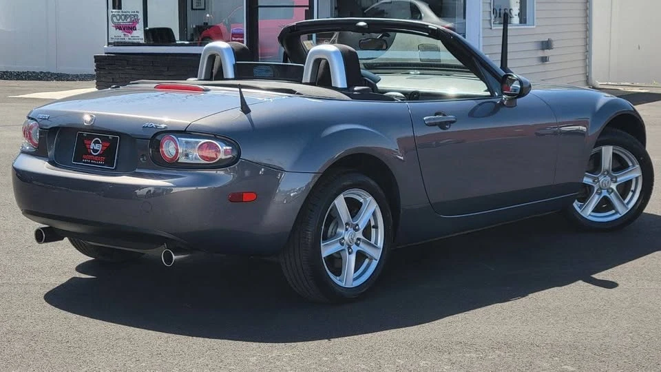 2006 Mazda NC MX-5 Miata - Image 16 of 20