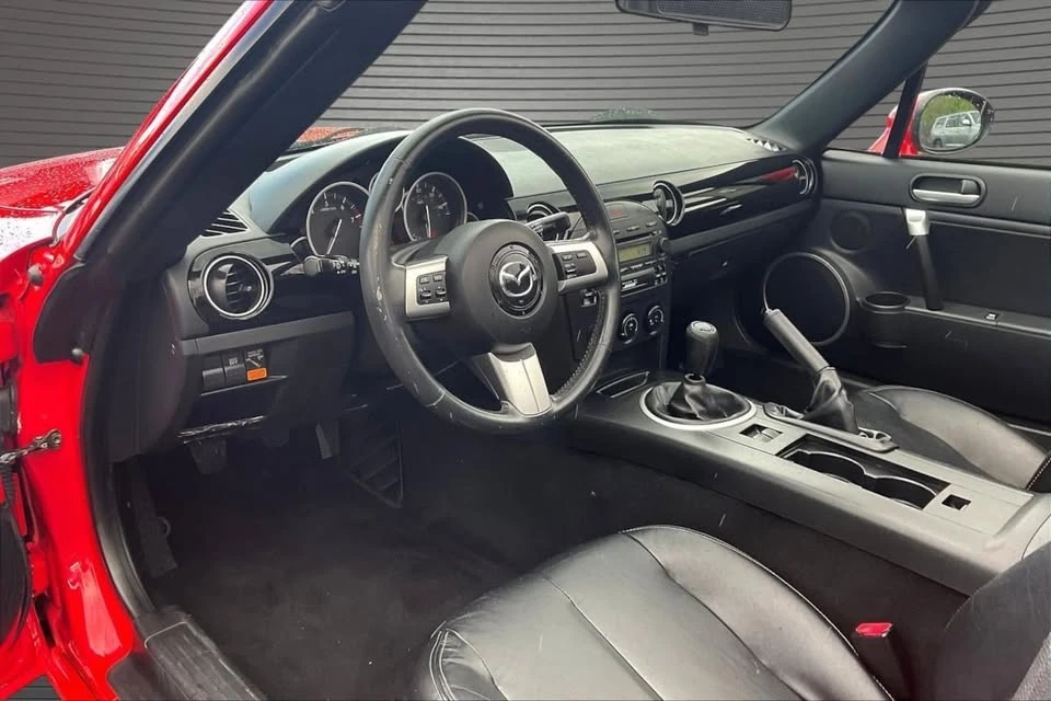 2006 Mazda NC MX-5 Miata - Image 16 of 20