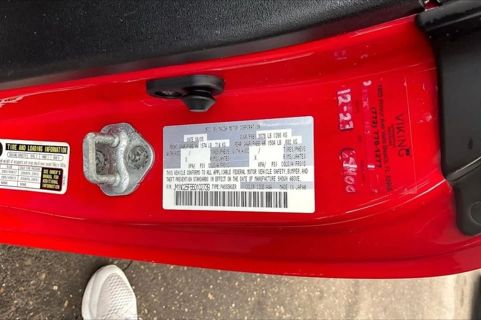 2006 Mazda NC MX-5 Miata - Image 18 of 20