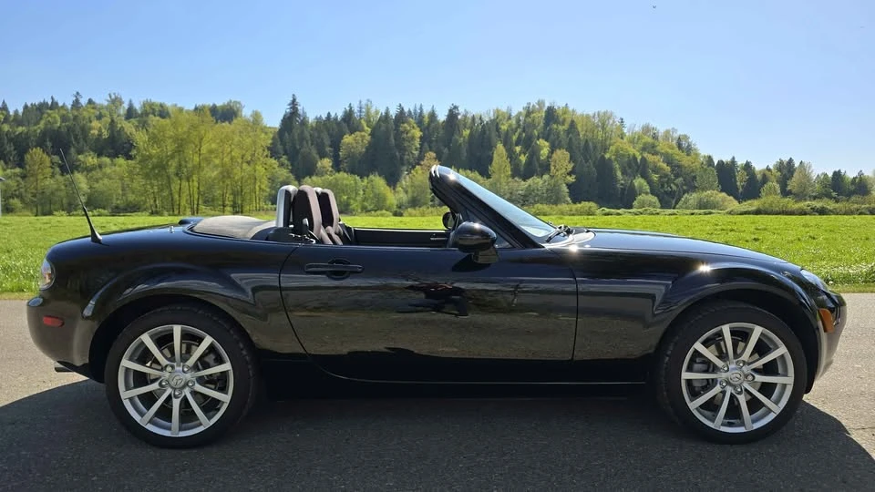 2006 Mazda NC MX-5 Miata - Image 2 of 12