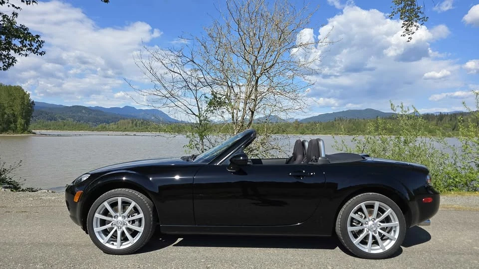 2006 Mazda NC MX-5 Miata - Image 6 of 12