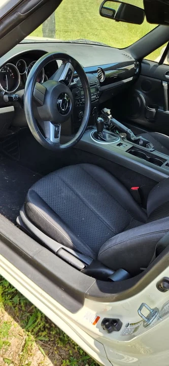 2006 Mazda NC MX-5 Miata - Image 5 of 7