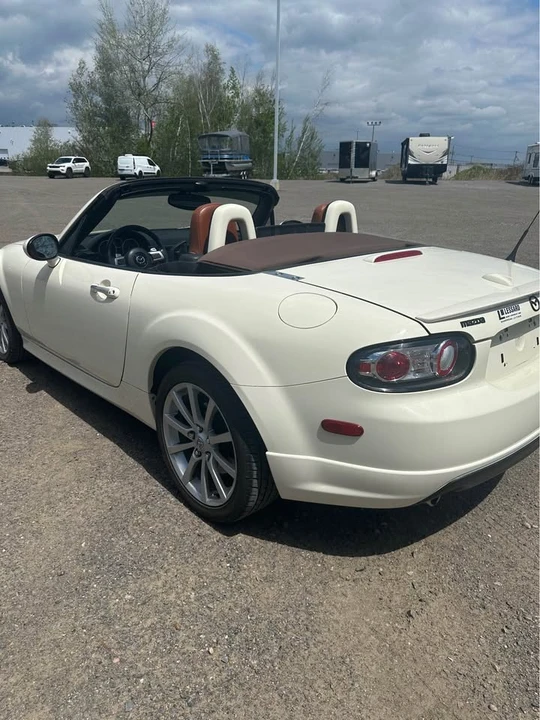 2006 Mazda NC MX-5 Miata - Image 5 of 10