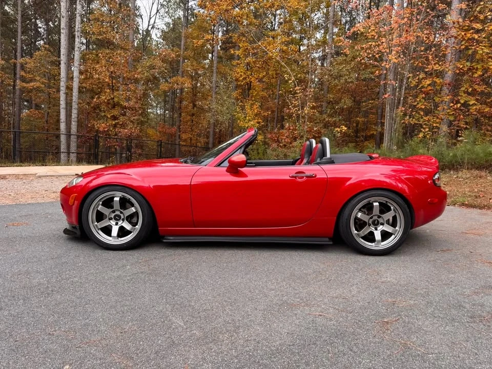 2006 Mazda NC MX-5 Miata - Image 2 of 19