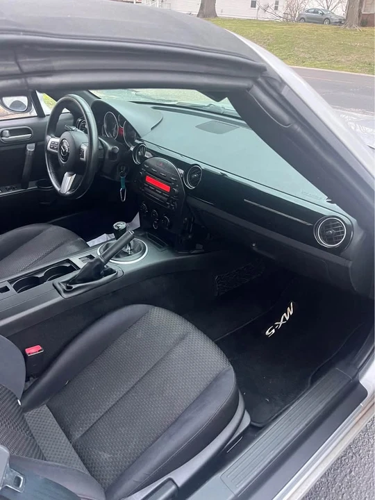 2006 Mazda NC MX-5 Miata - Image 9 of 13