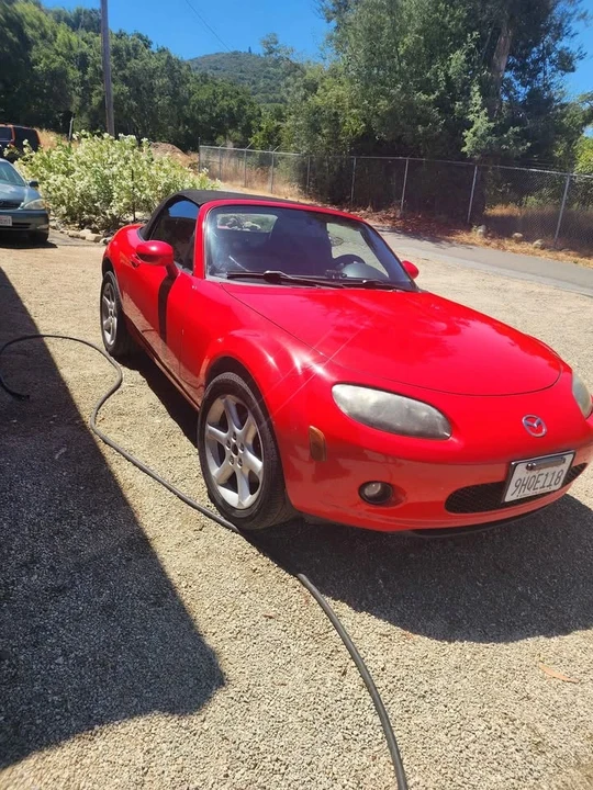 2006 Mazda NC MX-5 Miata - Image 3 of 4