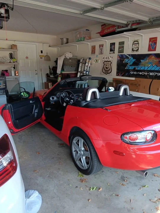 2006 Mazda NC MX-5 Miata - Image 2 of 12