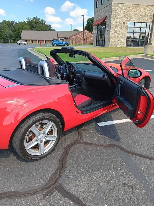 2006 Mazda NC MX-5 Miata - Image 6 of 12