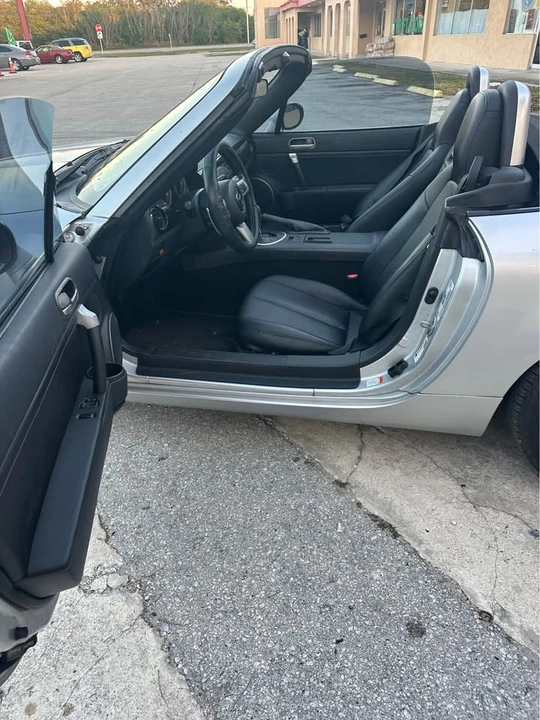 2006 Mazda NC MX-5 Miata - Image 6 of 10