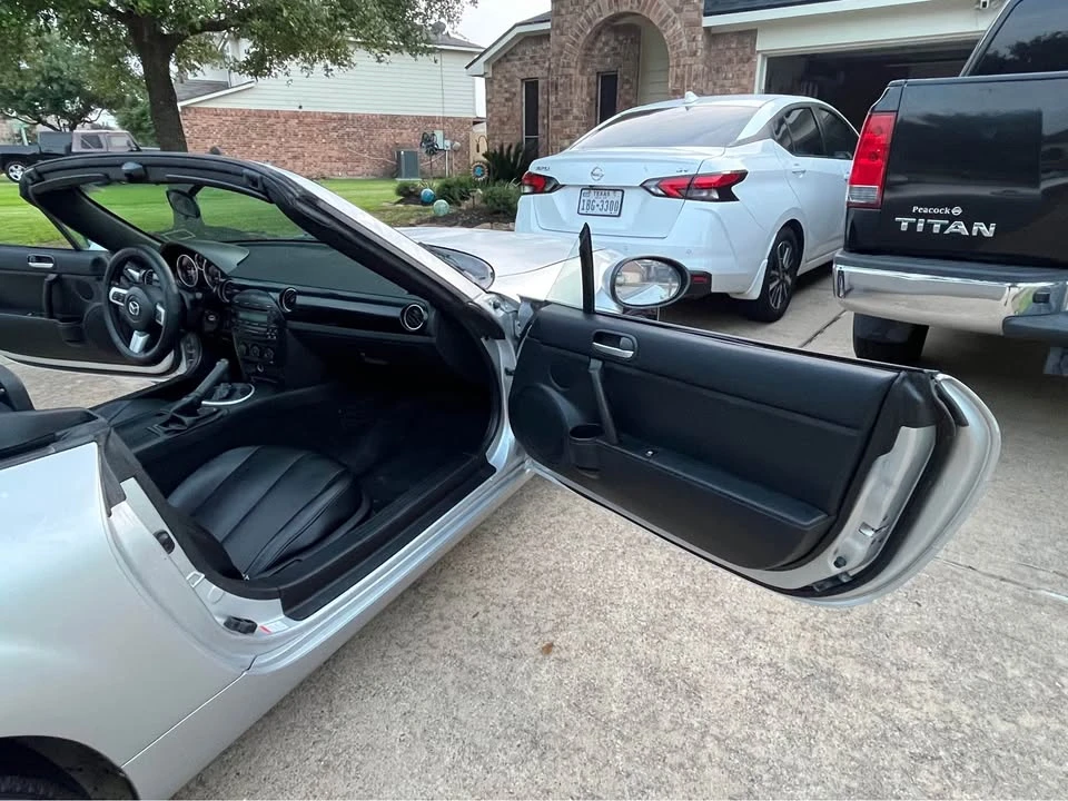 2006 Mazda NC MX-5 Miata - Image 11 of 17