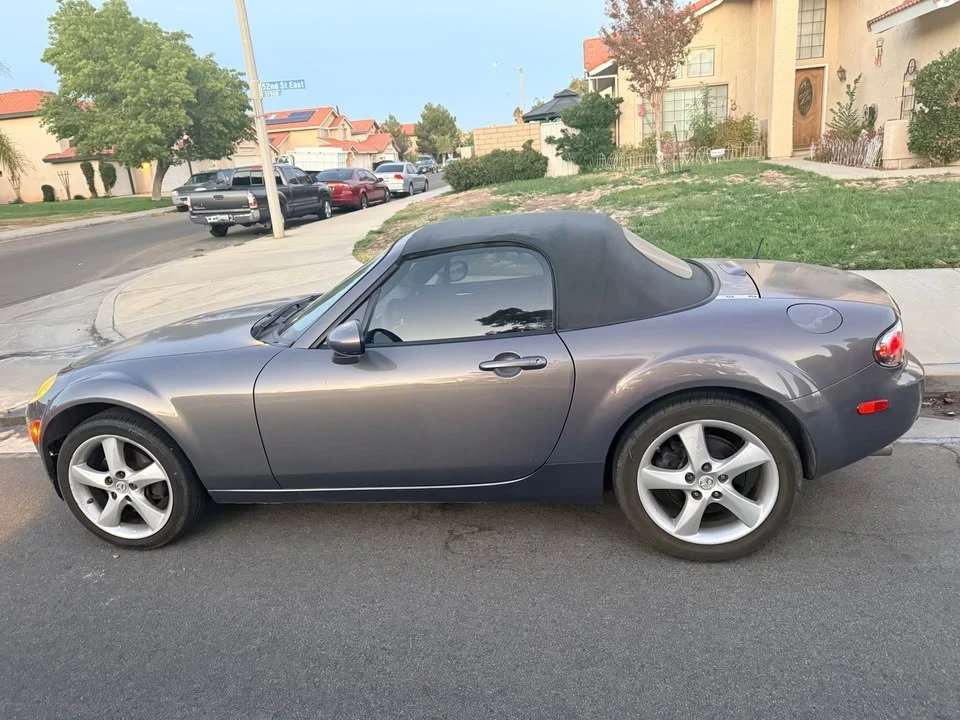 2006 Mazda NC MX-5 Miata - Image 5 of 8