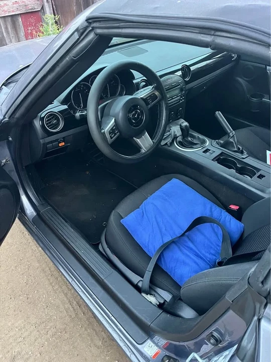 2006 Mazda NC MX-5 Miata - Image 8 of 16