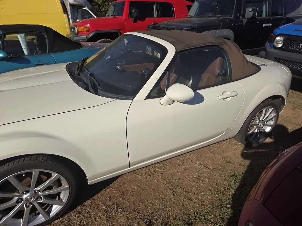 2006 Mazda NC MX-5 Miata - Image 2 of 2