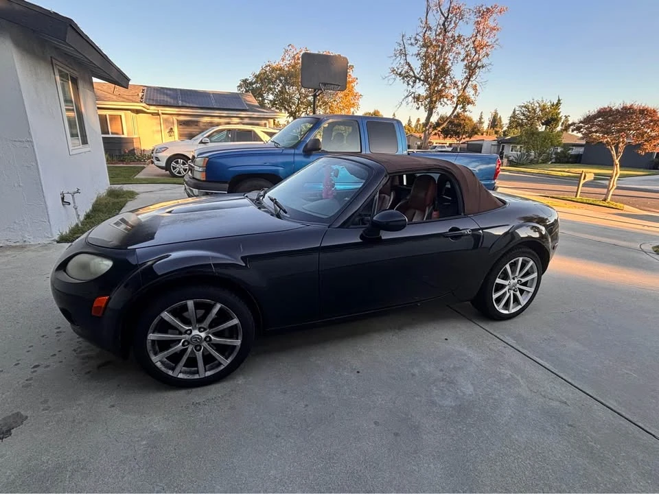 2006 Mazda NC MX-5 Miata - Image 2 of 5