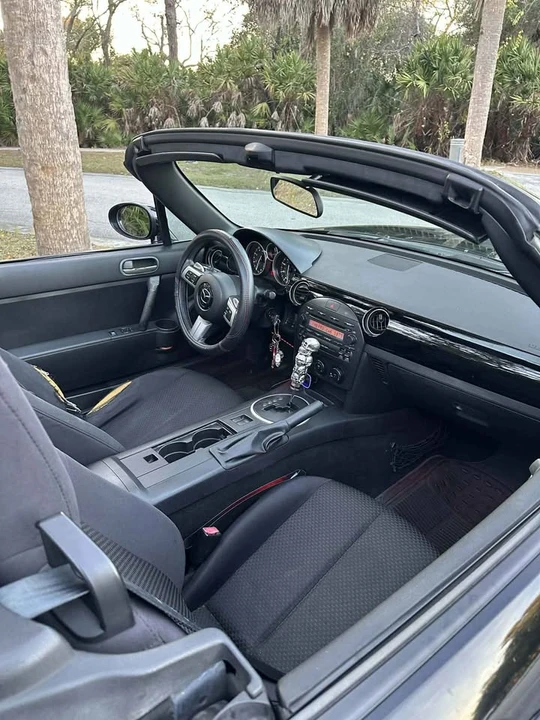 2006 Mazda NC MX-5 Miata - Image 4 of 10