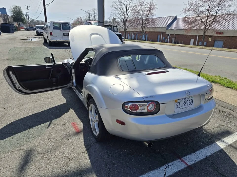 2006 Mazda NC MX-5 Miata - Image 2 of 17