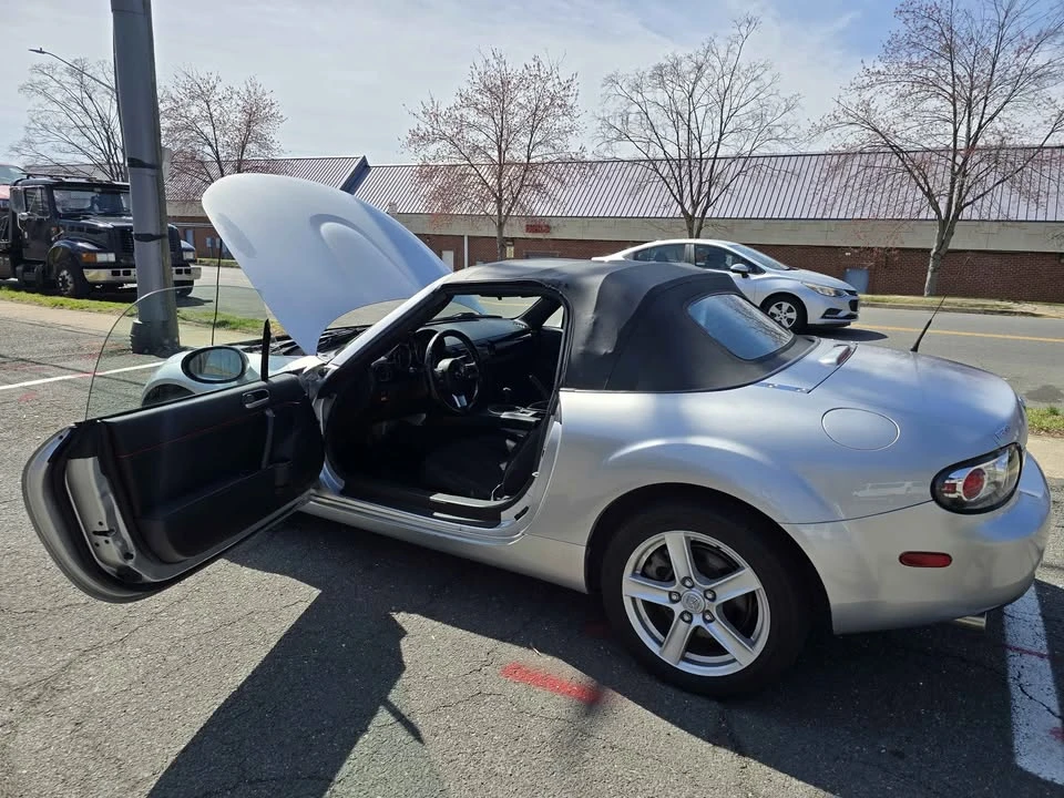 2006 Mazda NC MX-5 Miata - Image 5 of 17