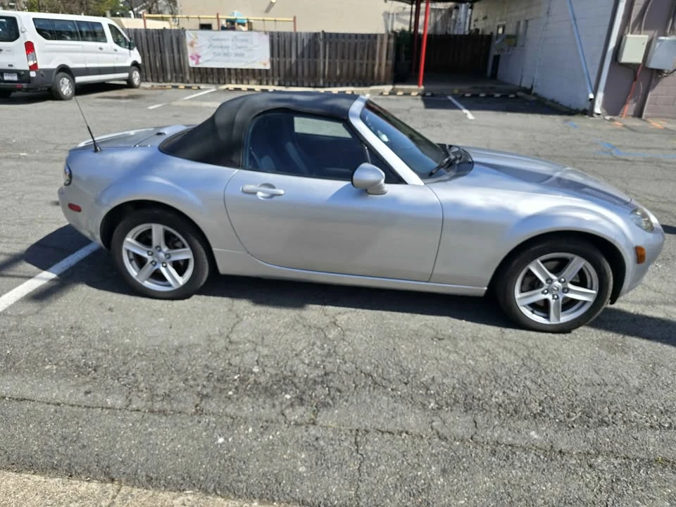 2006 Mazda NC MX-5 Miata - Image 10 of 17