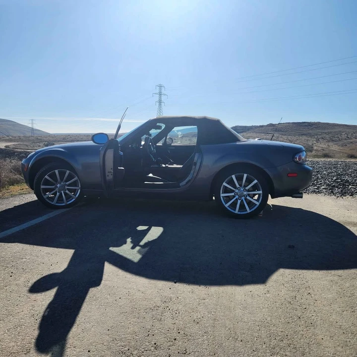 2006 Mazda NC MX-5 Miata - Image 2 of 9