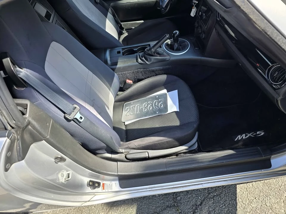 2006 Mazda NC MX-5 Miata - Image 16 of 17