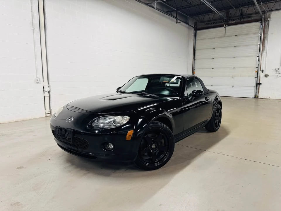 2006 Mazda NC MX-5 Miata - Image 2 of 20