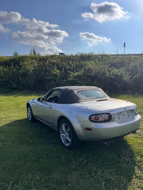 2006 Mazda NC MX-5 Miata - Image 5 of 10