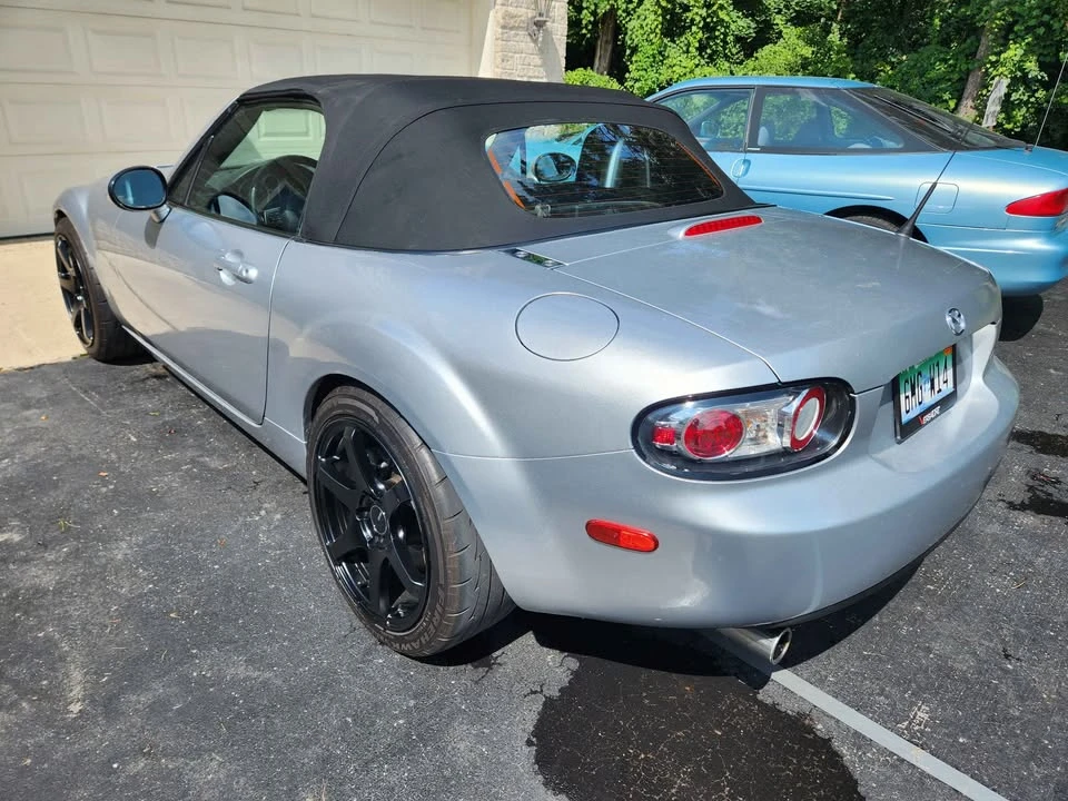 2006 Mazda NC MX-5 Miata - Image 2 of 9