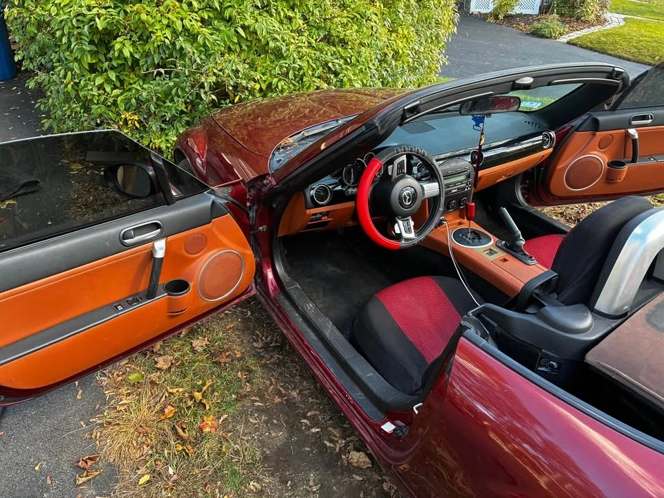 2006 Mazda NC MX-5 Miata - Image 13 of 17
