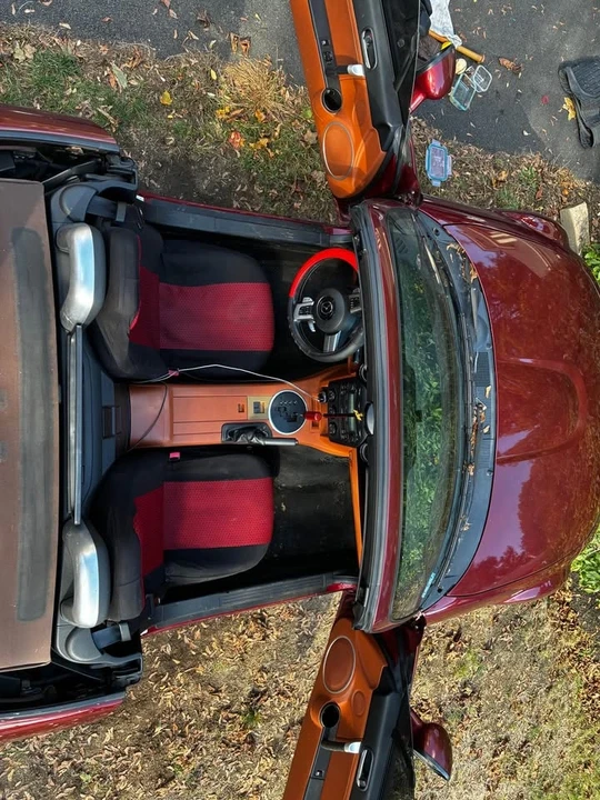 2006 Mazda NC MX-5 Miata - Image 12 of 17