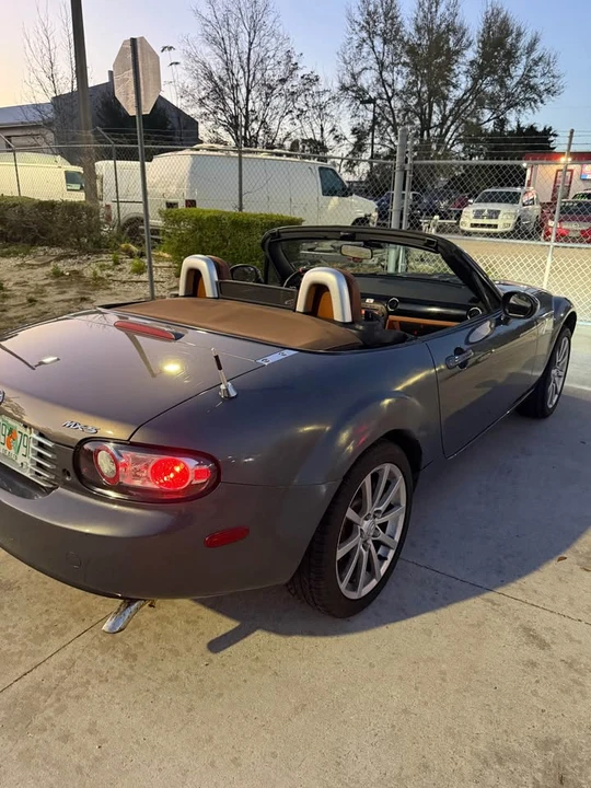 2006 Mazda NC MX-5 Miata - Image 16 of 17