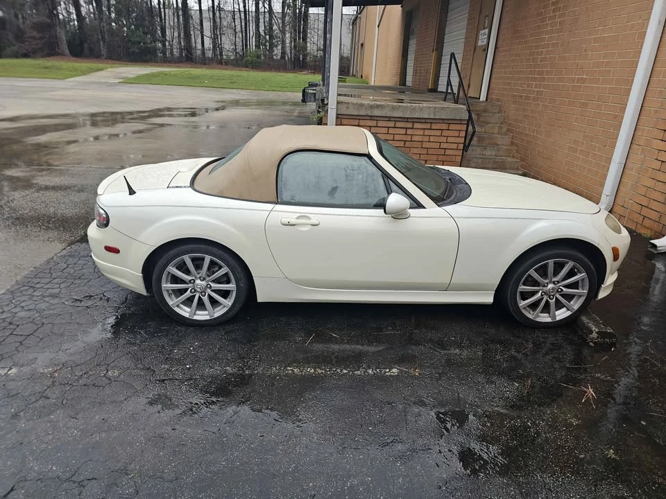 2006 Mazda NC MX-5 Miata - Image 2 of 3