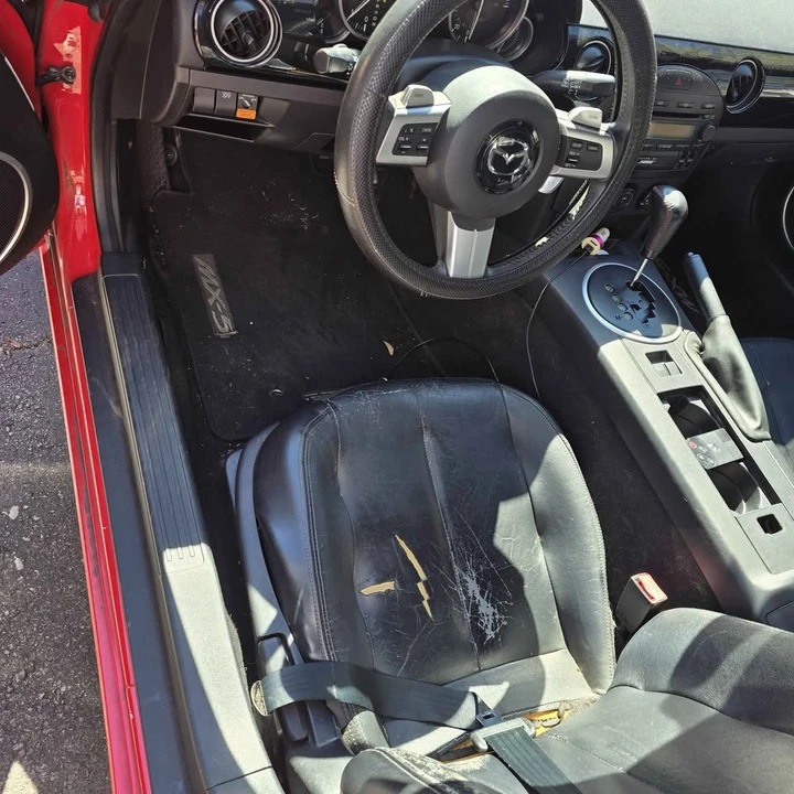 2006 Mazda NC MX-5 Miata - Image 6 of 8