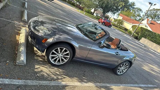 2006 Mazda MX-5 Miata Grand Touring