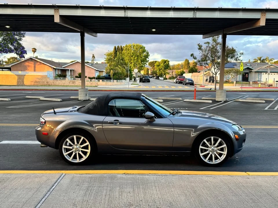 2006 Mazda NC MX-5 Miata - Image 4 of 20