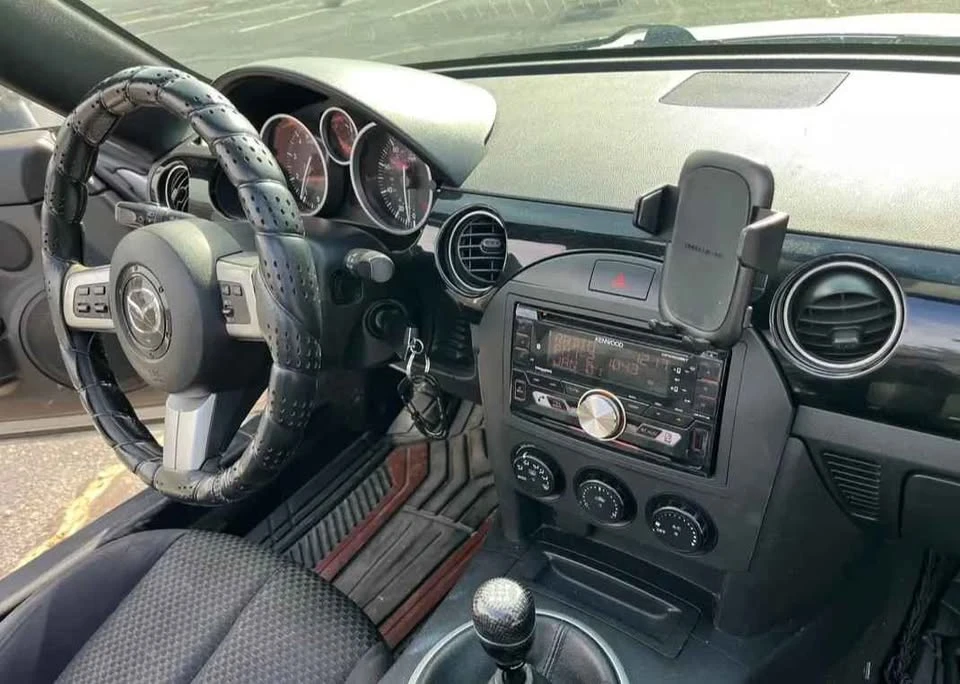 2006 Mazda NC MX-5 Miata - Image 7 of 15