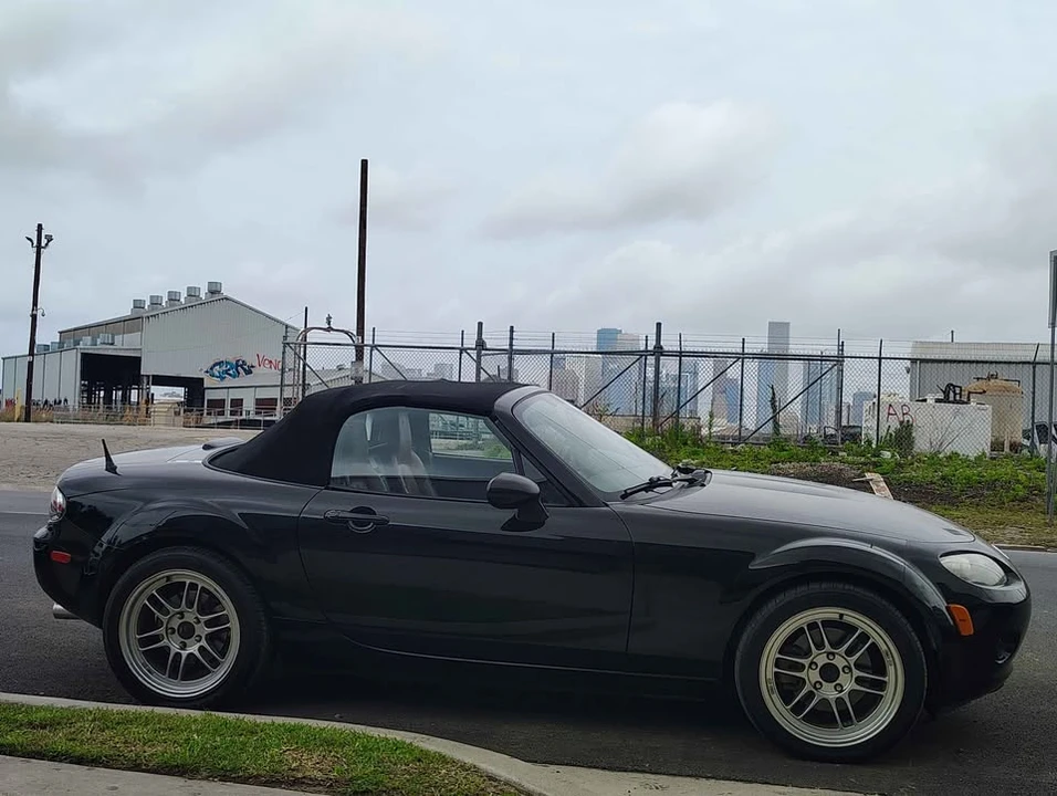 2006 Mazda NC MX-5 Miata - Image 18 of 19