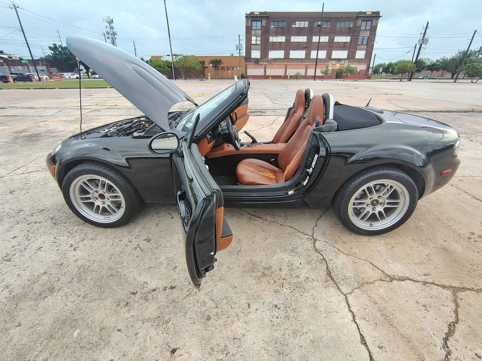 2006 Mazda NC MX-5 Miata - Image 11 of 19