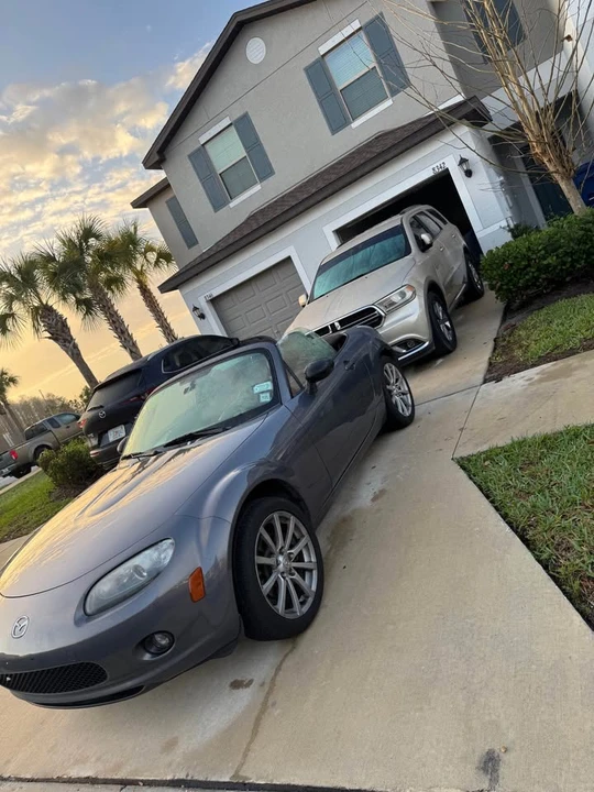 2006 Mazda NC MX-5 Miata - Image 2 of 20