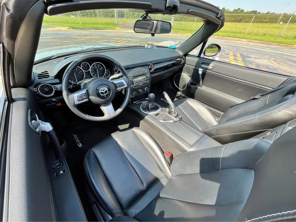 2006 Mazda NC MX-5 Miata - Image 2 of 5