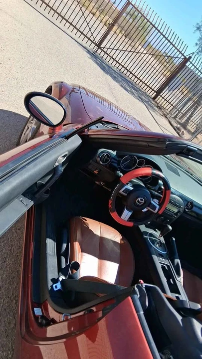 2006 Mazda NC MX-5 Miata - Image 2 of 2